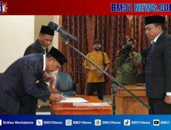 Sahubawa Ambil Sumpah Lantik Jauhari Tuarita Sebagai Pj Sekretaris Daerah Kabupaten Maluku Tengah