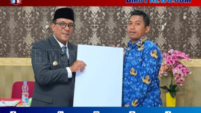 Bupati Maluku Tengah Dorong Transformasi Digital Pendidikan, Serahkan Starlink untuk Sekolah di Daerah 3T