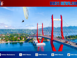 Paramotor Fasi Daerah Maluku Sukses Flypass di Langit Ambon